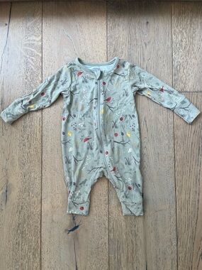 Modern Moments Gerber Neutral Super Soft Viscose Long Sleeve Coverall Zip Bird